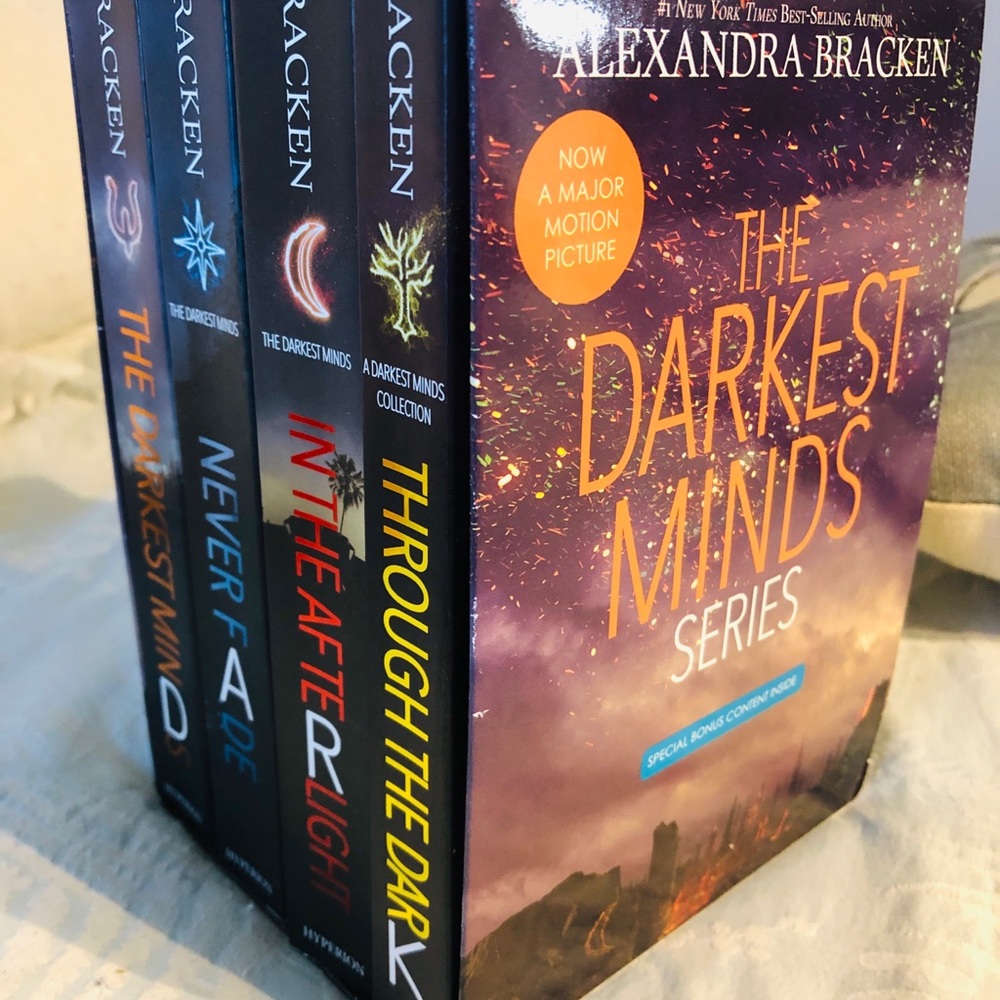 The darkest mind series boxed NEW